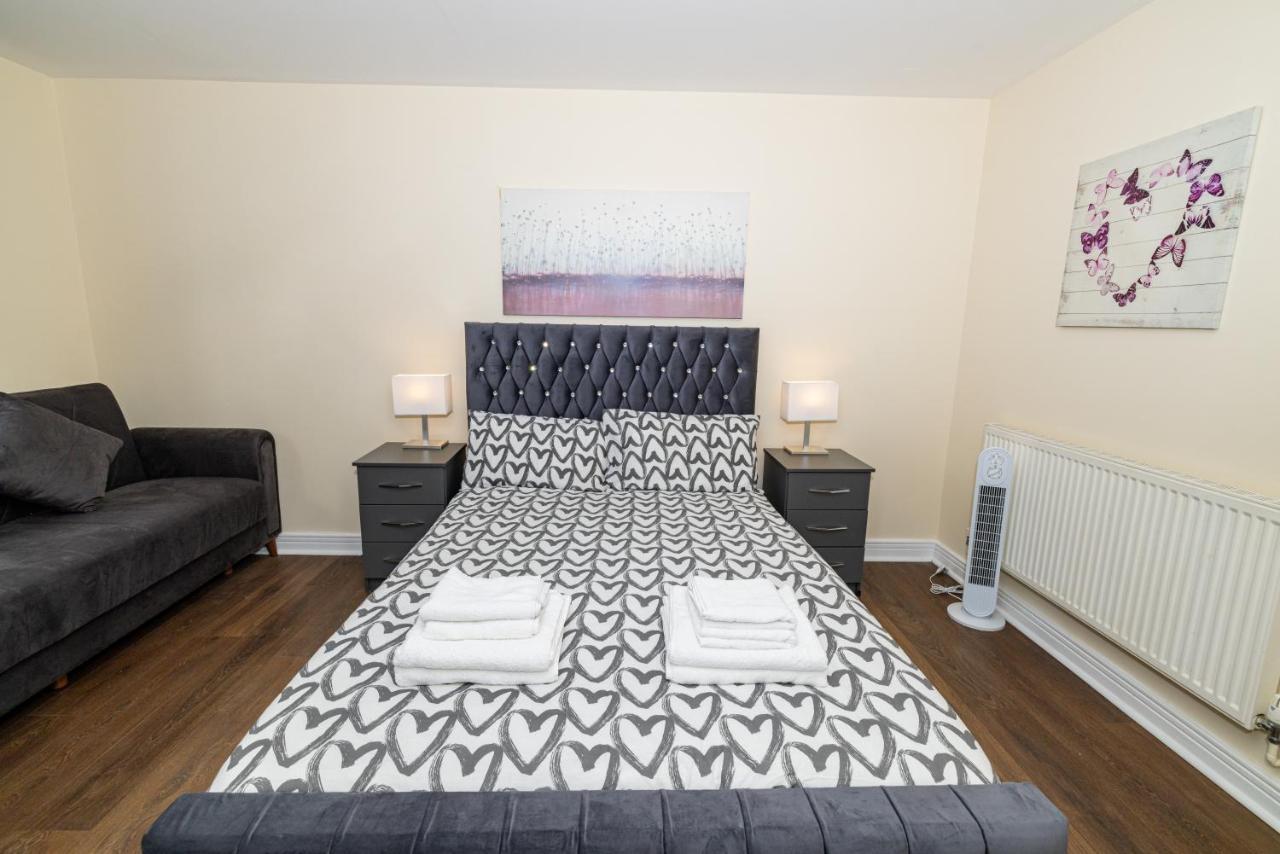 Two Bed Apartment Near Canary Wharf Лондон Экстерьер фото